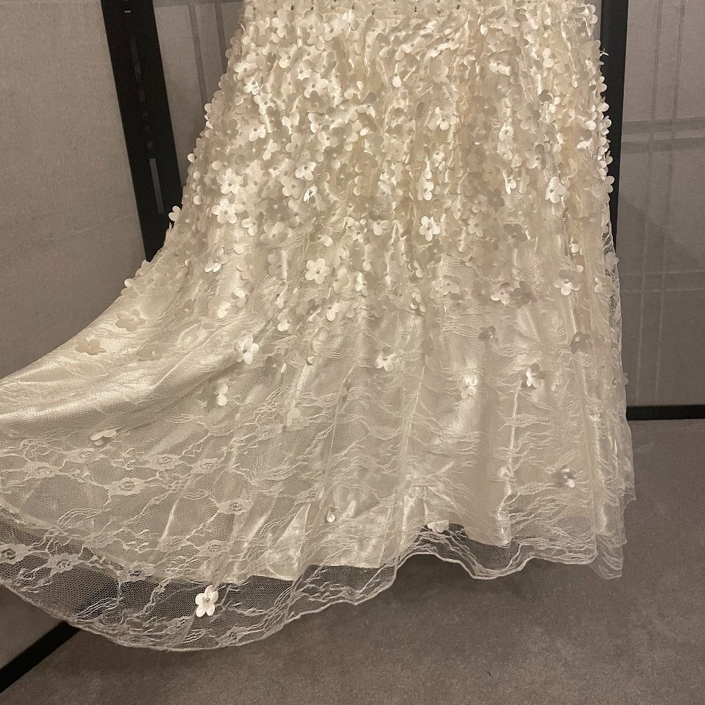 Sue Wong Ivory Wedding Formal Dress with Sequins and Flowers - Picture 4 of 6